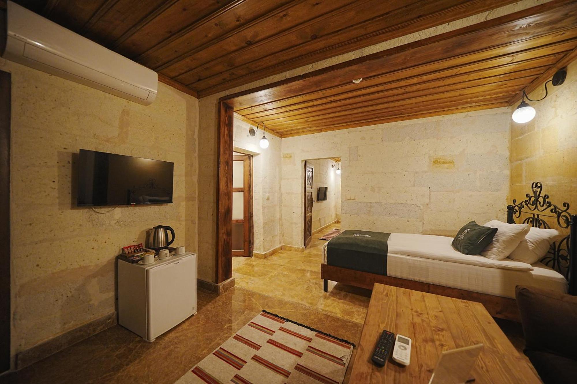 Kayra Cave Suites Гьореме Екстериор снимка