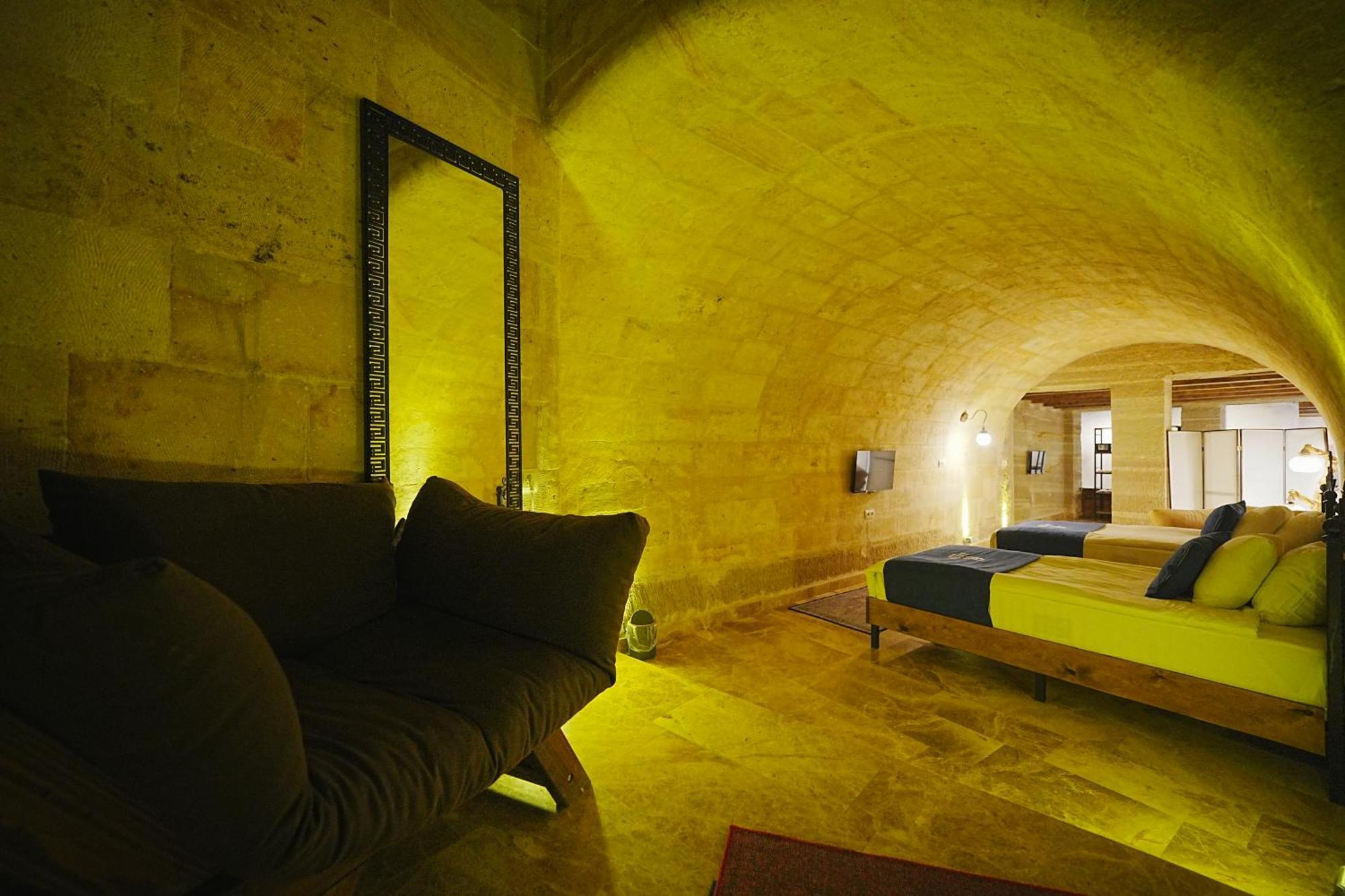 Kayra Cave Suites Гьореме Екстериор снимка