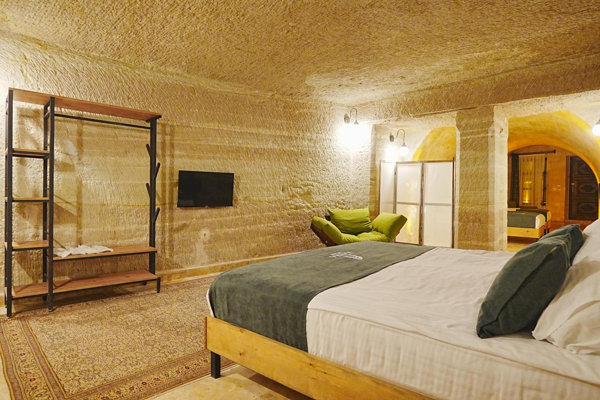 Kayra Cave Suites Гьореме Екстериор снимка