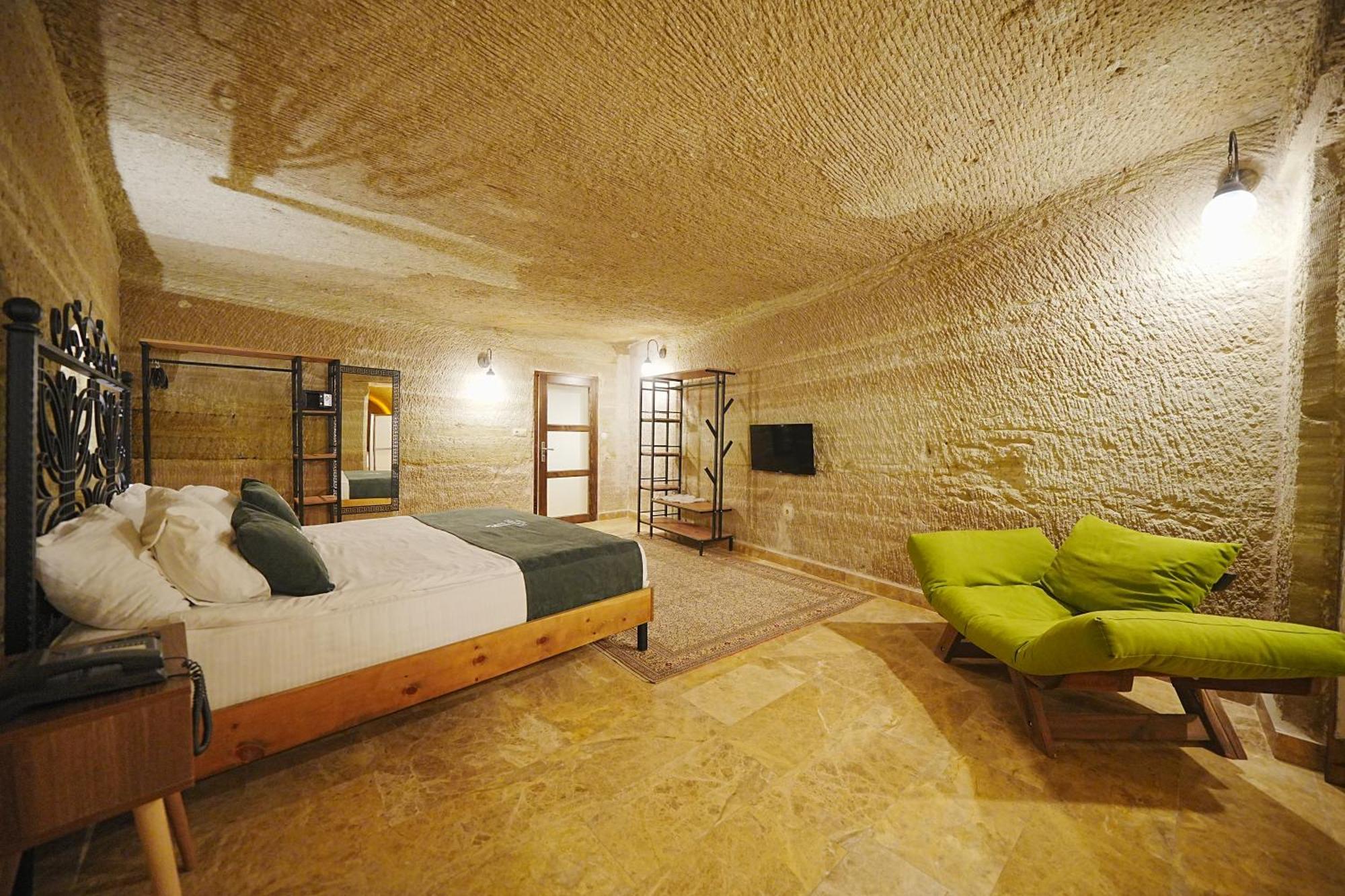 Kayra Cave Suites Гьореме Екстериор снимка